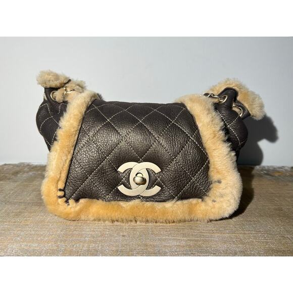 Vintage Chanel Small Shearling Accordion Flap Bag - Picture 3 of 10